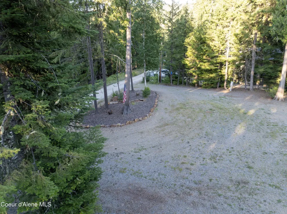 467 Arnold Drive Coolin, ID 83821