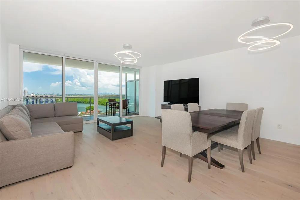 400 Sunny Isles Blvd #1819 ONE LEVEL Sunny Isles Beach, FL 33160