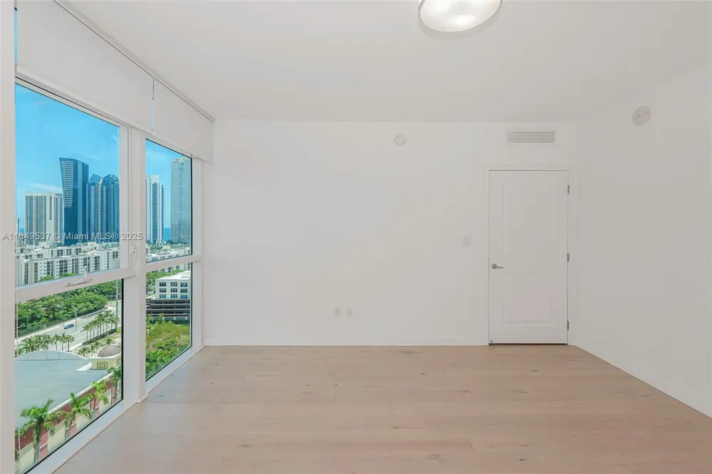 400 Sunny Isles Blvd #1819 ONE LEVEL Sunny Isles Beach, FL 33160