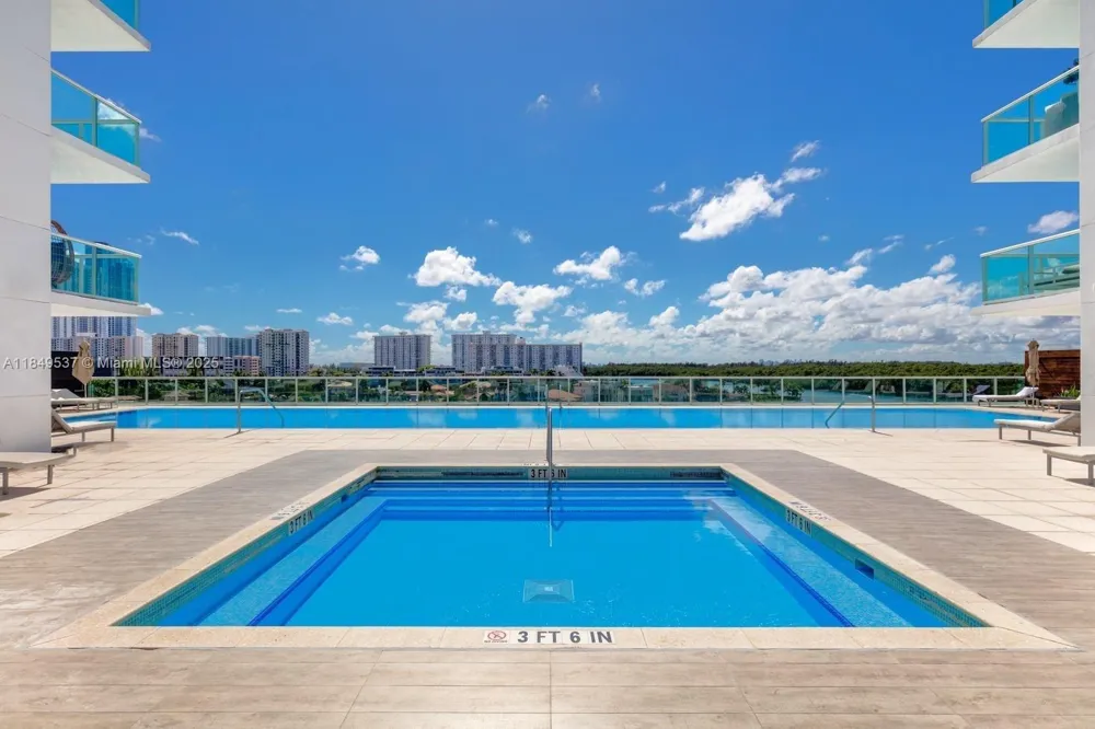 400 Sunny Isles Blvd #1819 ONE LEVEL Sunny Isles Beach, FL 33160