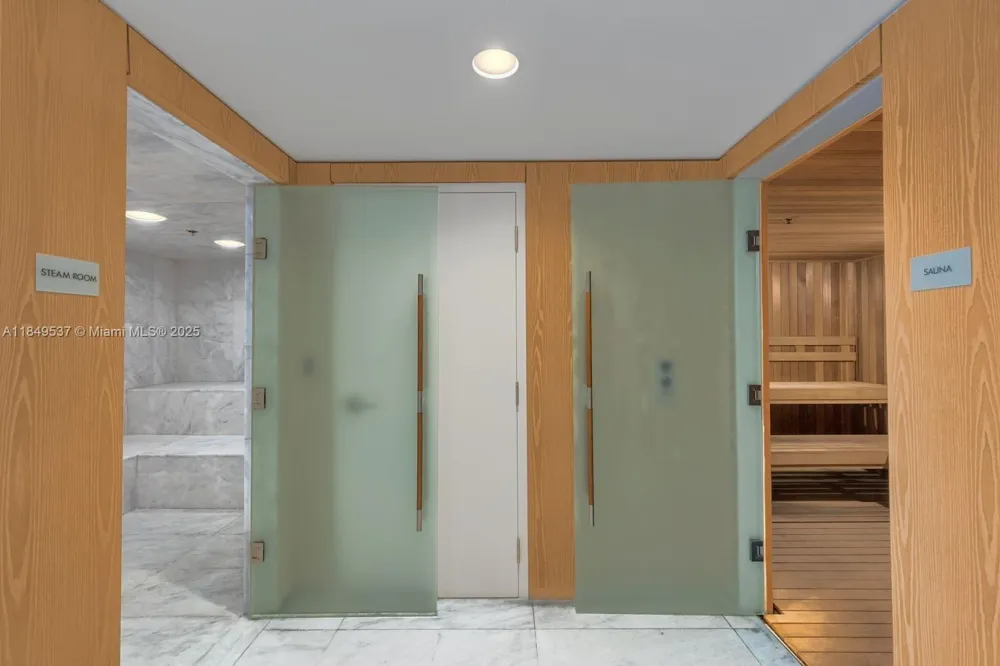 400 Sunny Isles Blvd #1819 ONE LEVEL Sunny Isles Beach, FL 33160