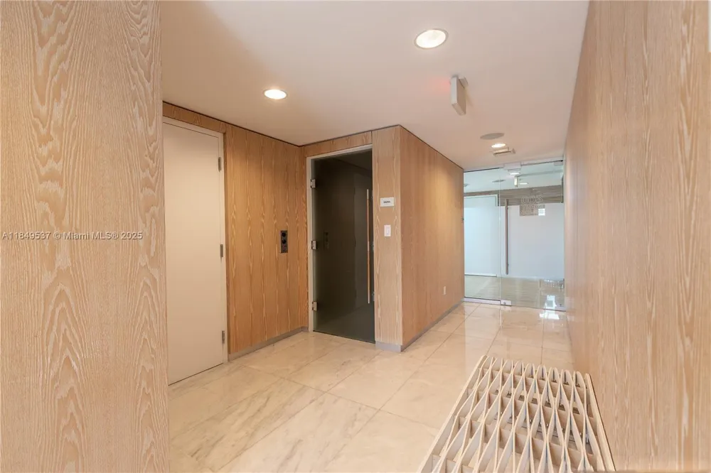 400 Sunny Isles Blvd #1819 ONE LEVEL Sunny Isles Beach, FL 33160