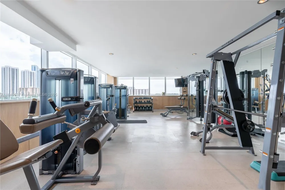 400 Sunny Isles Blvd #1819 ONE LEVEL Sunny Isles Beach, FL 33160