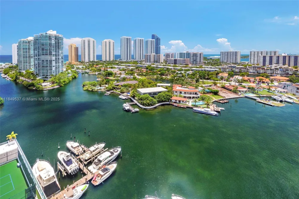 400 Sunny Isles Blvd #1819 ONE LEVEL Sunny Isles Beach, FL 33160