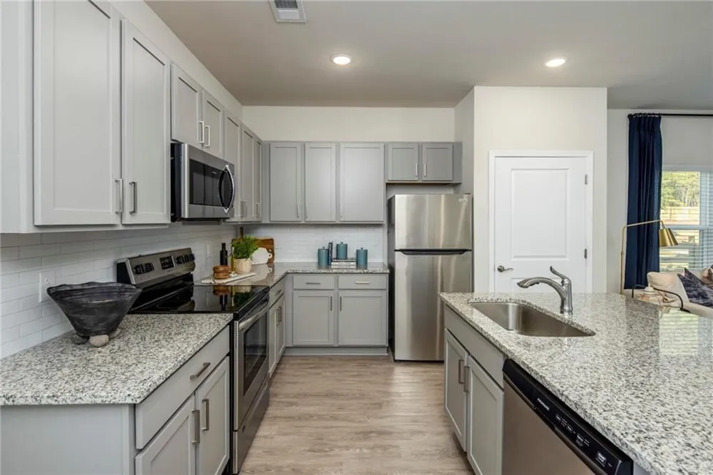 100 Cottage Way #Myrtle Hampton, GA 30228