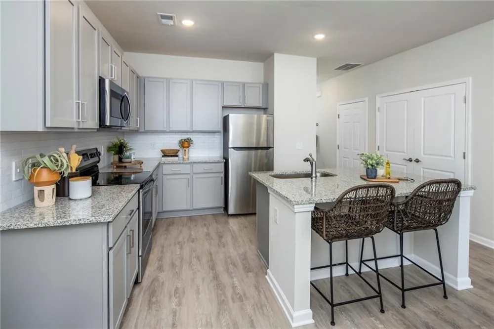 100 Cottage Way #Myrtle Hampton, GA 30228