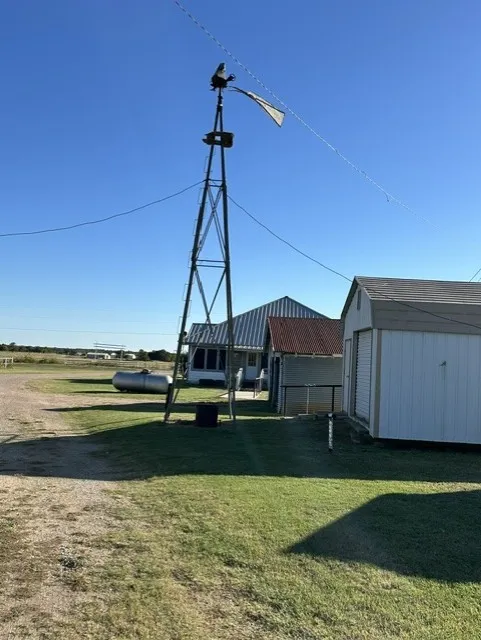 20642 FM 901 Gordonville, TX 76245