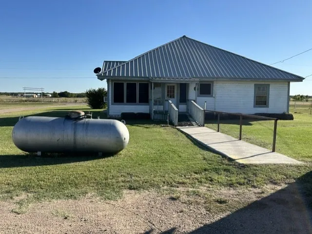20642 FM 901 Gordonville, TX 76245