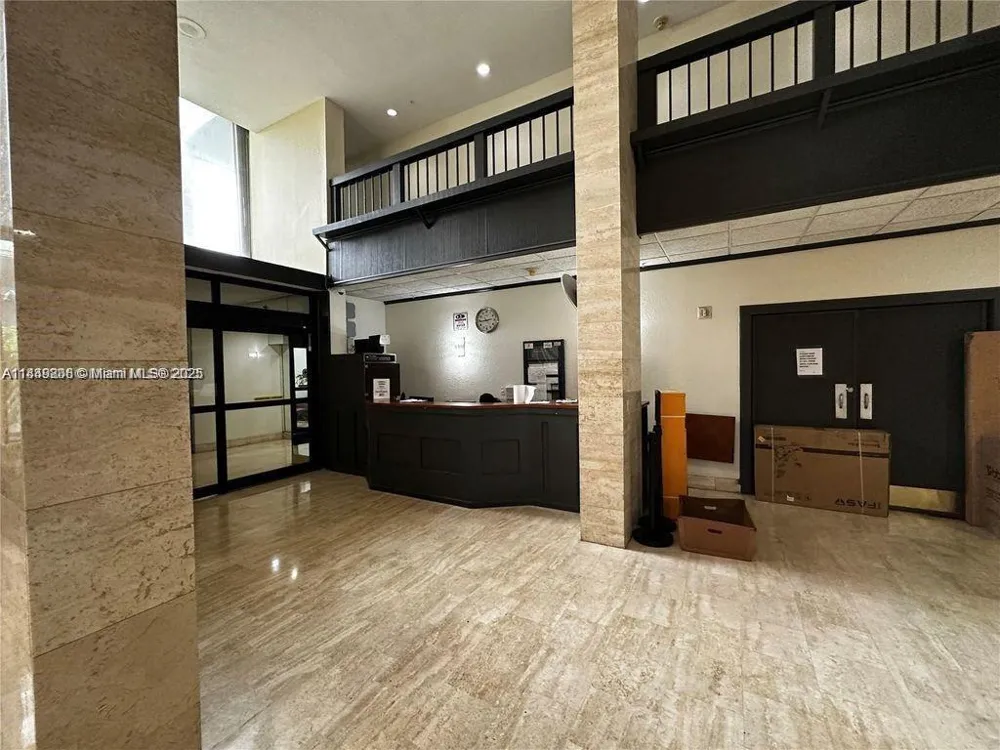 2750 NE 183rd St #1404 Aventura, FL 33160