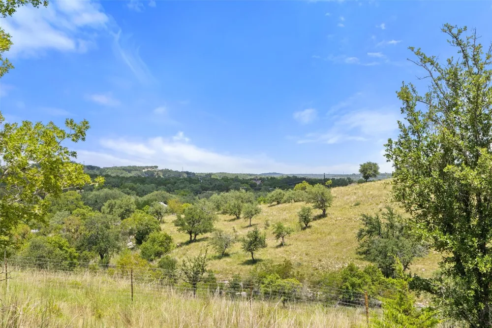 162 Legacy Hills Johnson City, TX 78636