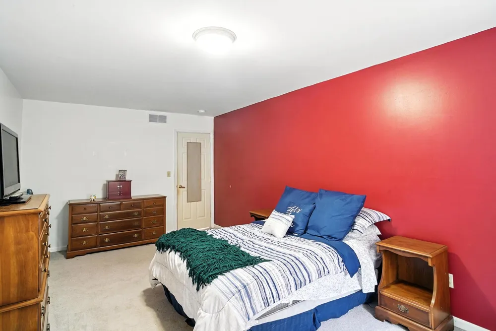 37 Sycamore Trail Wurtsboro, NY 12790