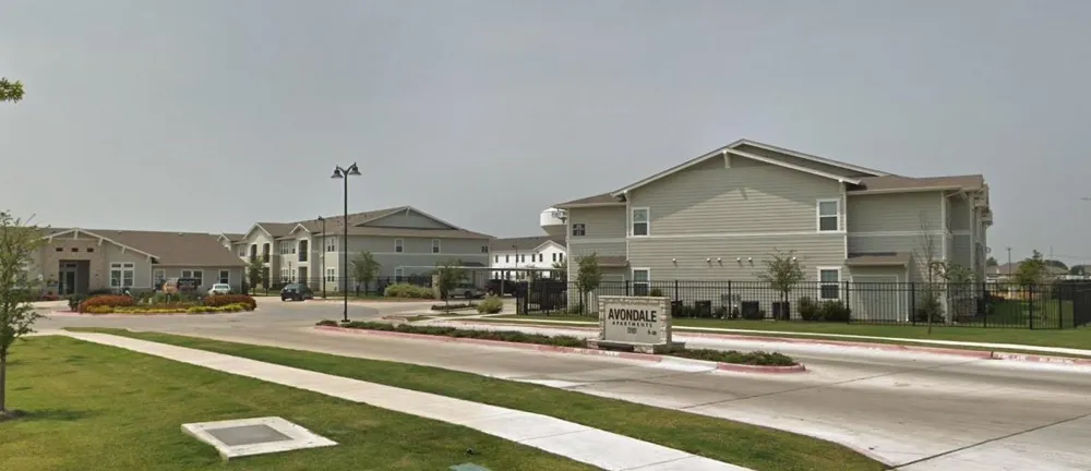 13101 Avondale Farms Rd Road #15 Fort Worth, TX 76052