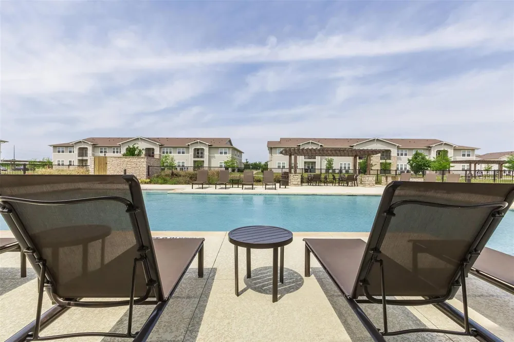 13101 Avondale Farms Rd Road #15 Fort Worth, TX 76052