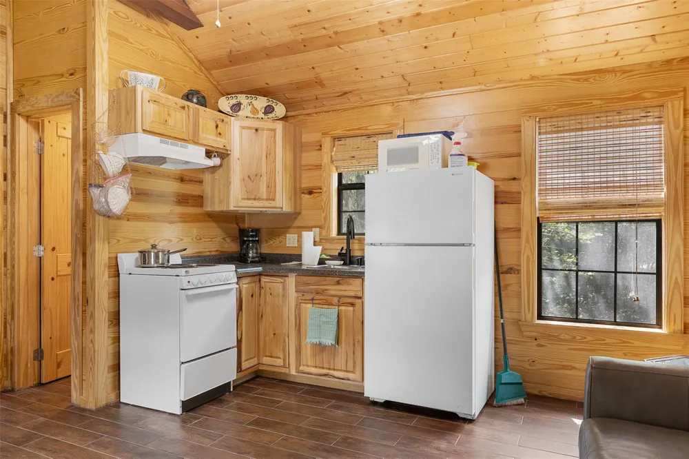 17756 County Road 473 Somerville, TX 77879