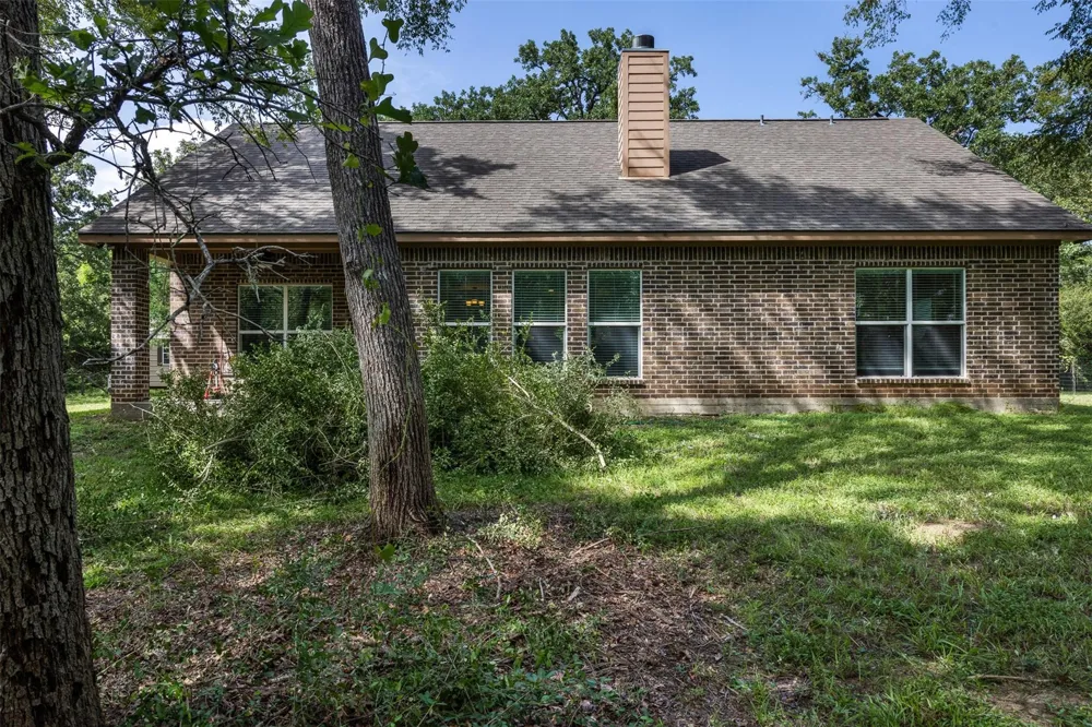 17756 County Road 473 Somerville, TX 77879