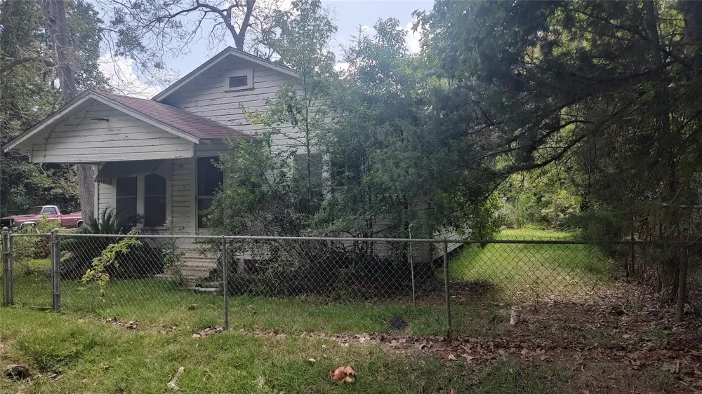 465 S 14th Street Silsbee, TX 77656