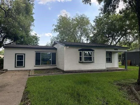 1910 Little Street