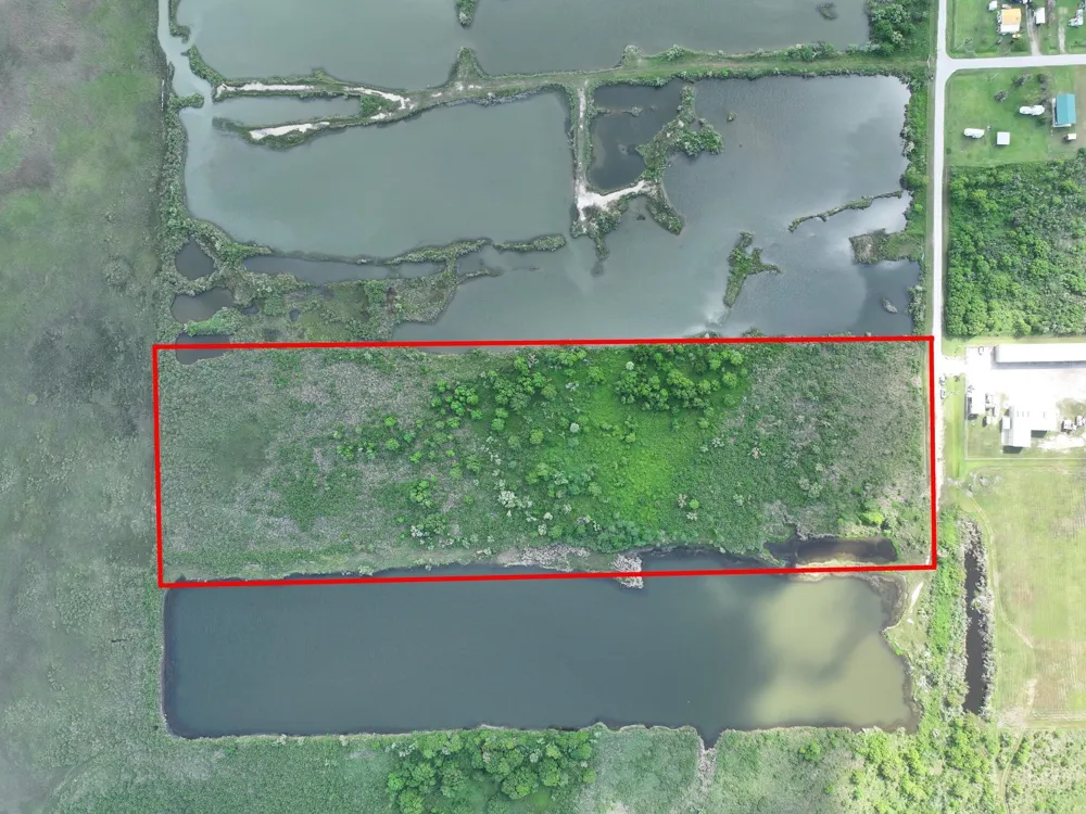 950 Miller Drive Crystal Beach, TX 77617