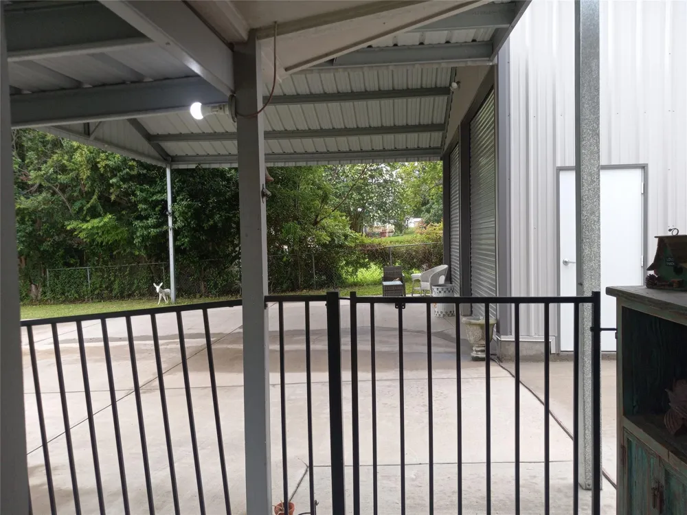 111 Southwood Shores Drive Coldspring, TX 77331