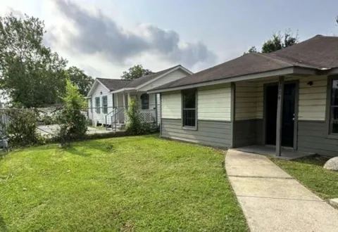 3804 Cedar Hill Lane