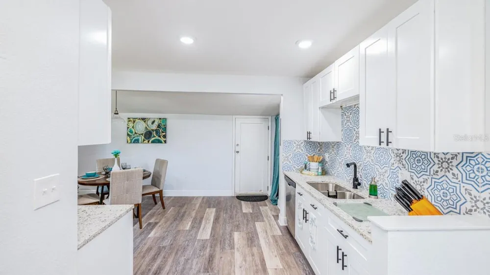 7508 CAROLYN AVENUE Orlando, FL 32807