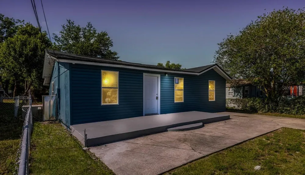 7508 CAROLYN AVENUE Orlando, FL 32807