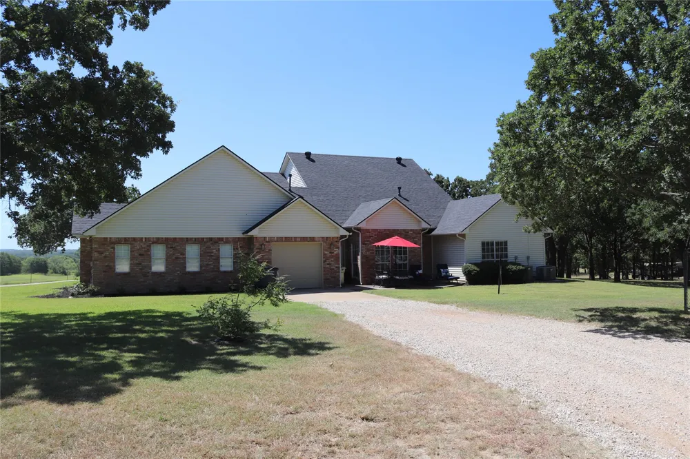 2642 Huddleston Sunset, TX 76270