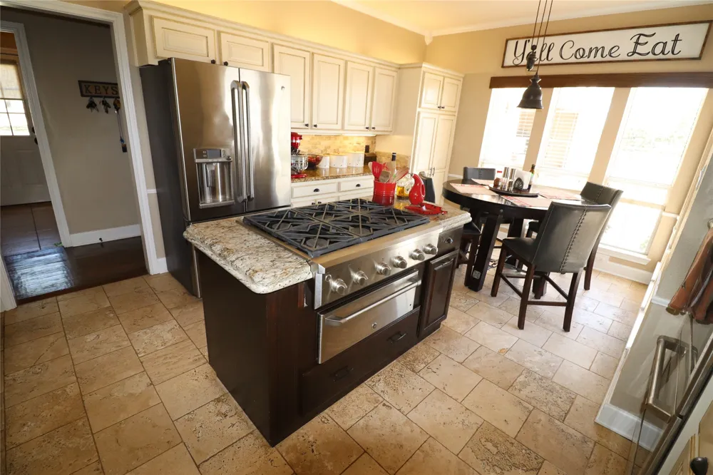 2642 Huddleston Sunset, TX 76270