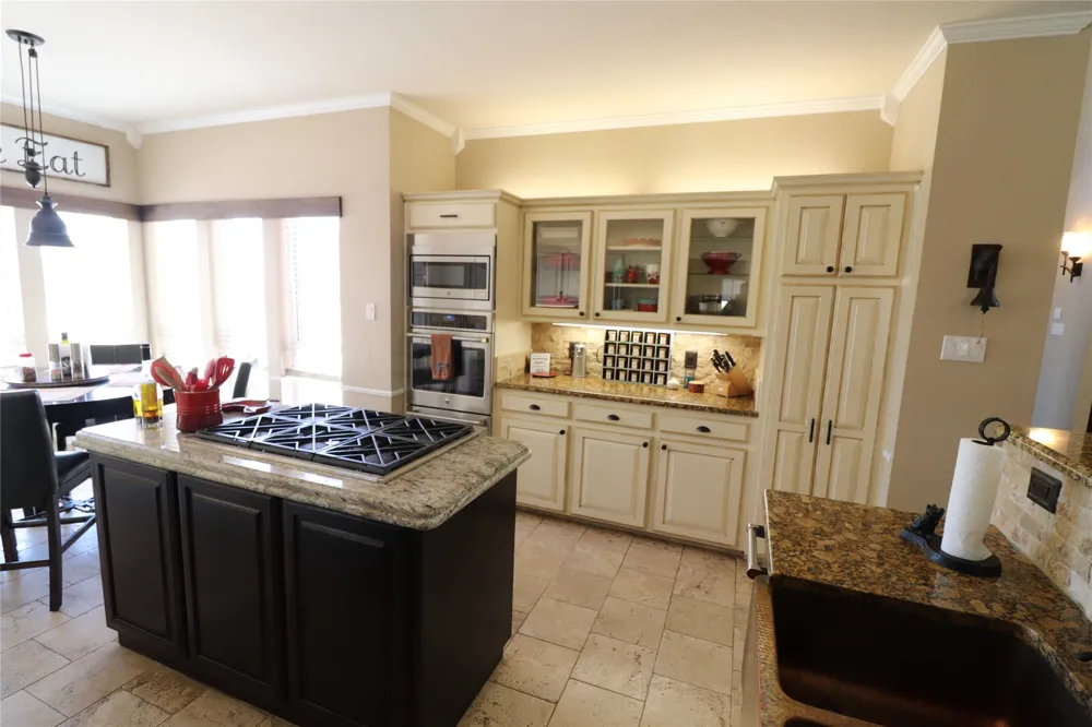 2642 Huddleston Sunset, TX 76270