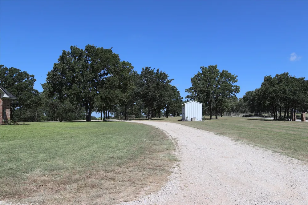 2642 Huddleston Sunset, TX 76270