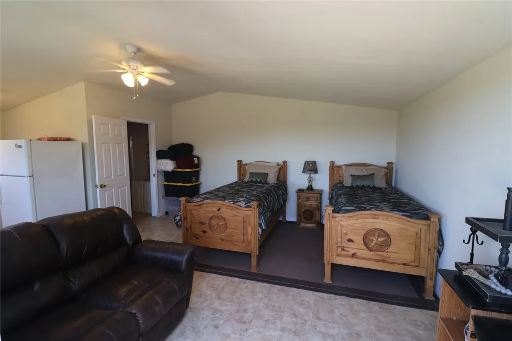2642 Huddleston Sunset, TX 76270