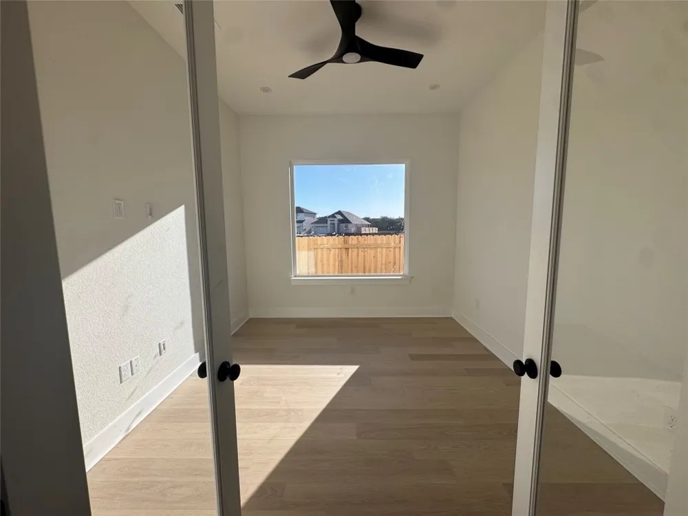 287 San Saba Drive Buda, TX 78610