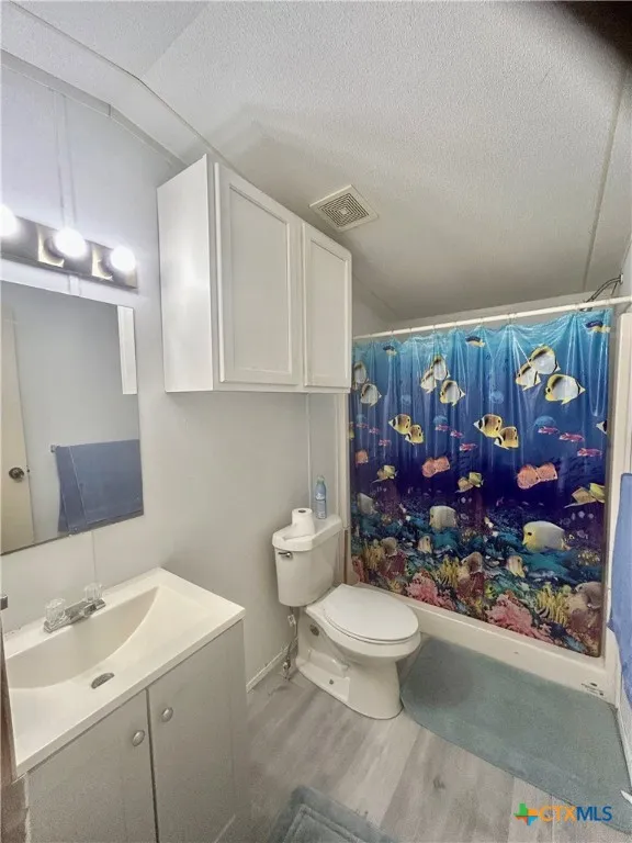 204 4th Street Seadrift, TX 77983