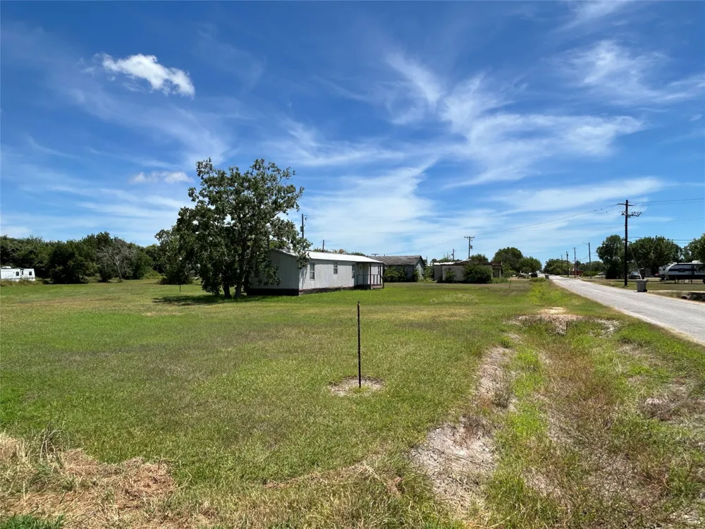 204 4th Street Seadrift, TX 77983
