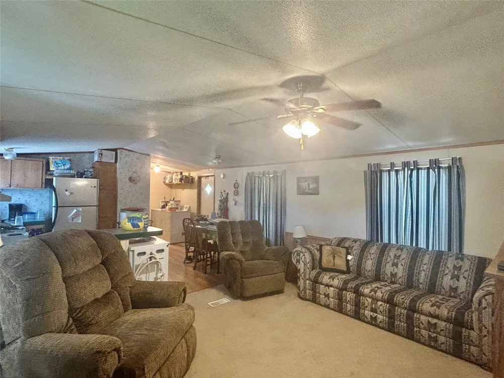 204 4th Street Seadrift, TX 77983
