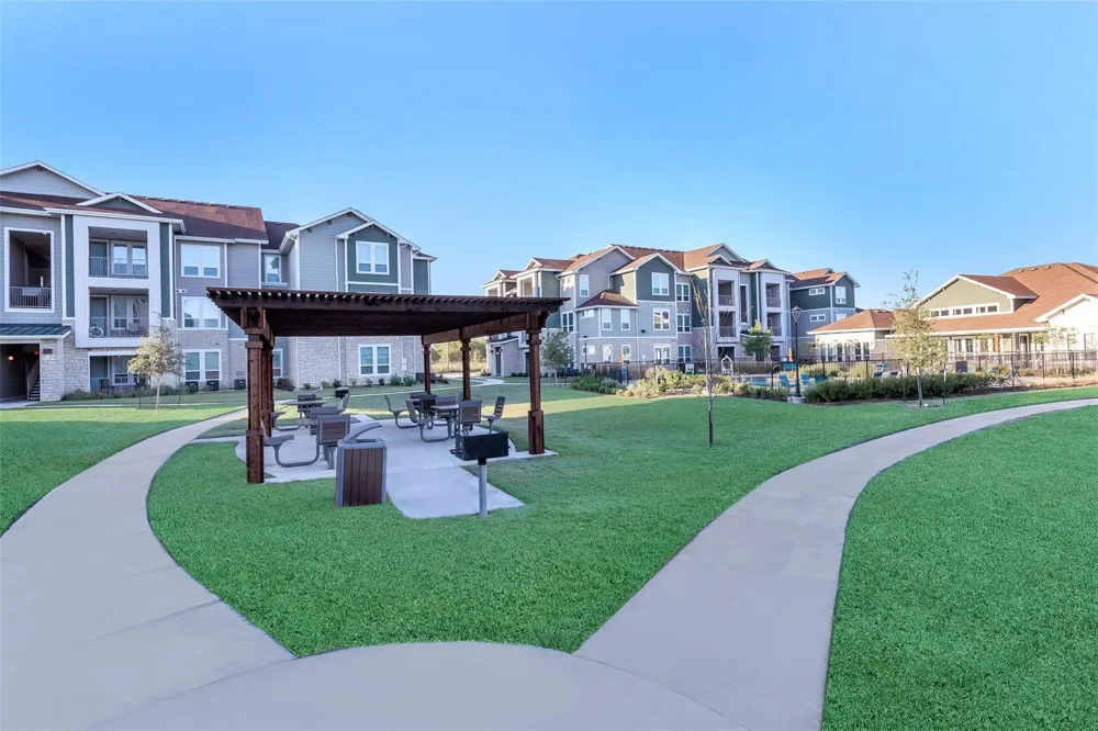 4633 Campus Dr Fort Worth, TX 76119