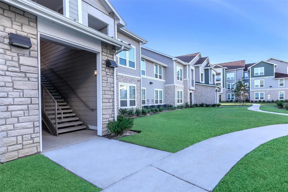 4633 Campus Dr Fort Worth, TX 76119