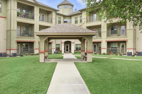 200 W Yoakum Ave Avenue