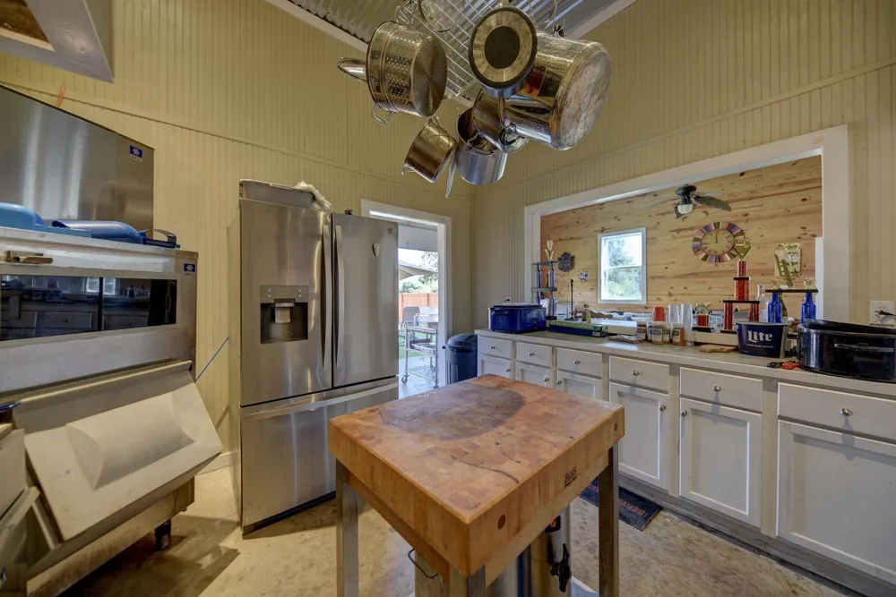 8740 Fm-2447 Chappell Hill, TX 77426