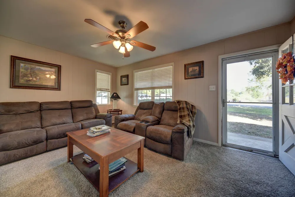 8740 Fm-2447 Chappell Hill, TX 77426