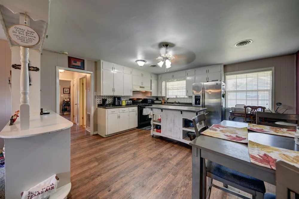 8740 Fm-2447 Chappell Hill, TX 77426