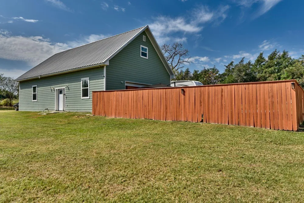 8740 Fm-2447 Chappell Hill, TX 77426