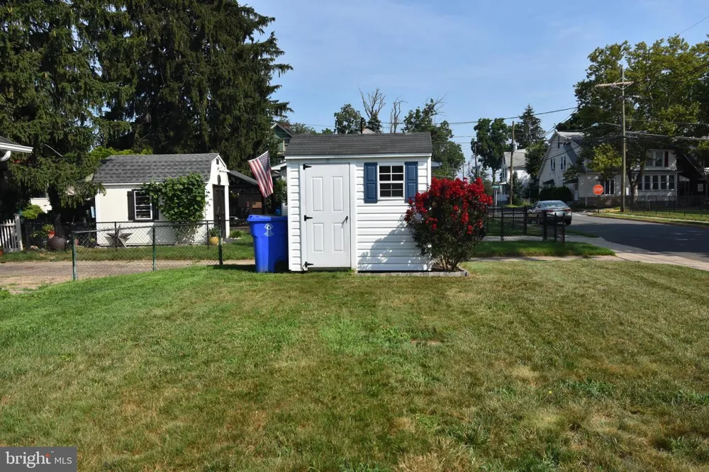 301 CONOVER STREET Burlington, NJ 08016