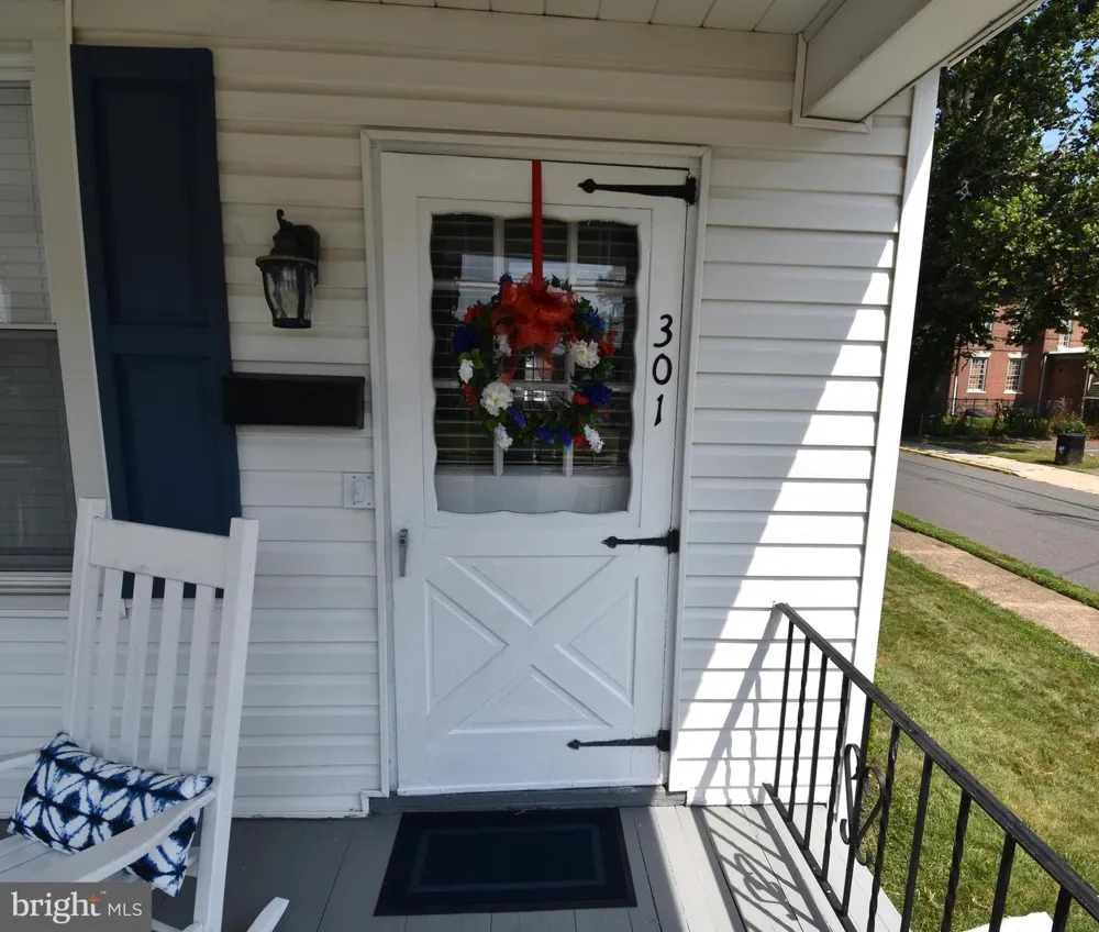 301 CONOVER STREET Burlington, NJ 08016