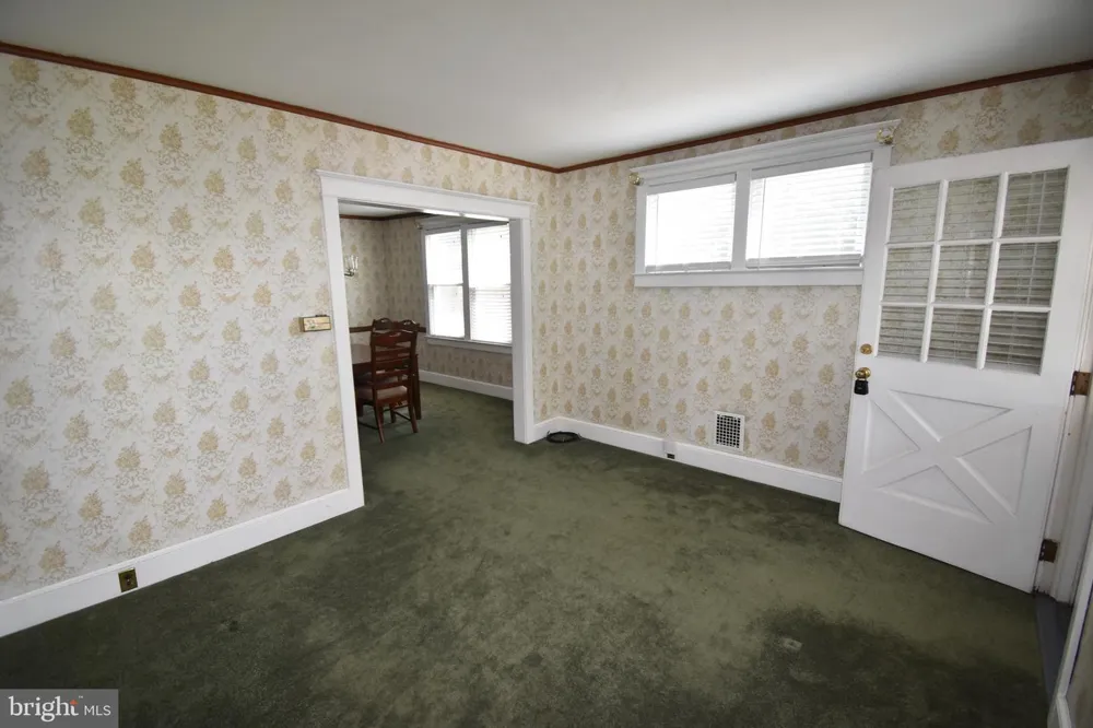 301 CONOVER STREET Burlington, NJ 08016
