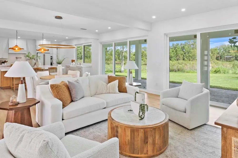 2202 NEWBERGER ROAD Lutz, FL 33549