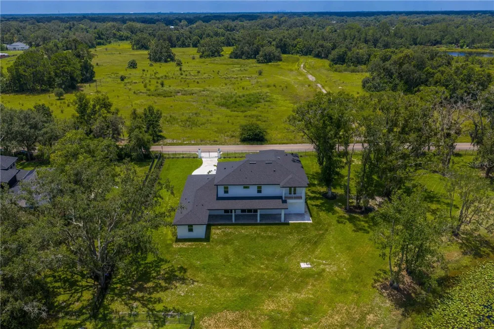 2202 NEWBERGER ROAD Lutz, FL 33549