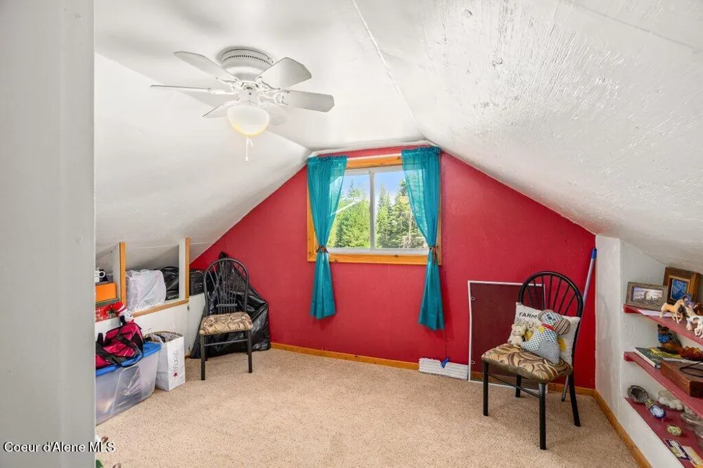 207 Happy Valley Lane St. Maries, ID 83861