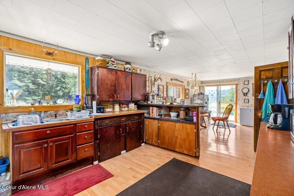 207 Happy Valley Lane St. Maries, ID 83861