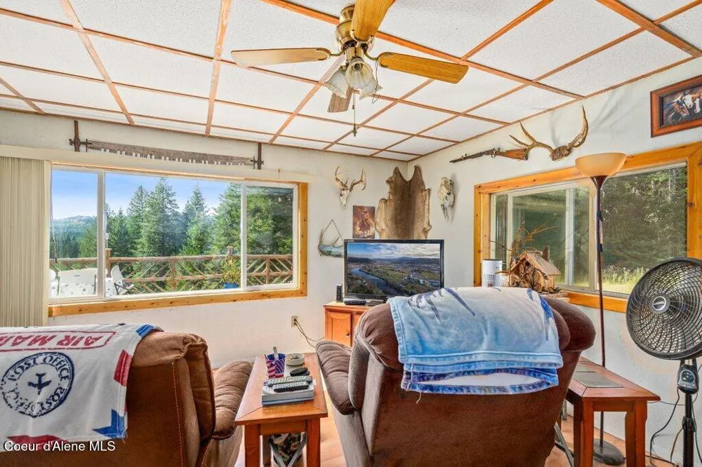 207 Happy Valley Lane St. Maries, ID 83861